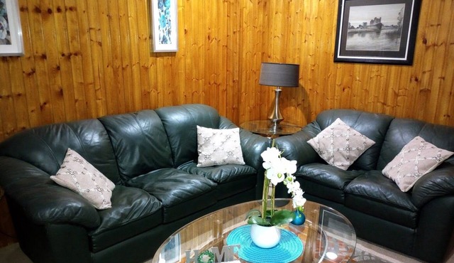 Bethlehem Home Away from Home with Parking!