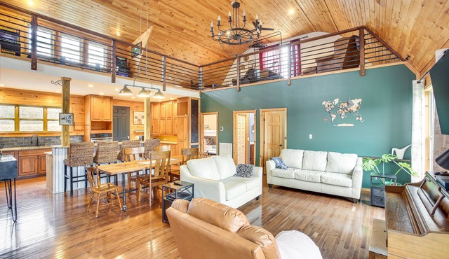 Bethpage Home w/Private Hot Tub & Game Room!