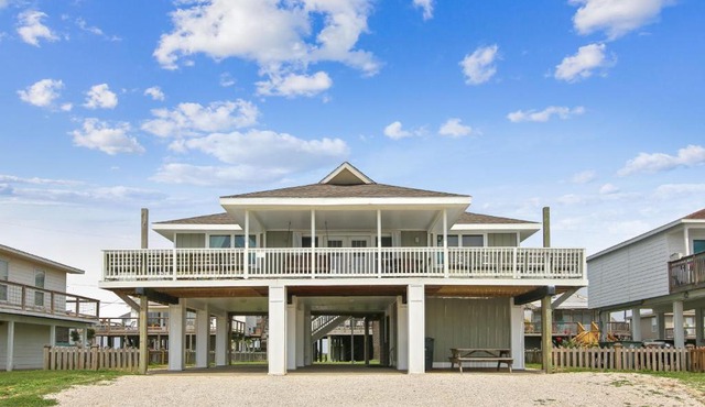 Betsy's Beachfront Cottage