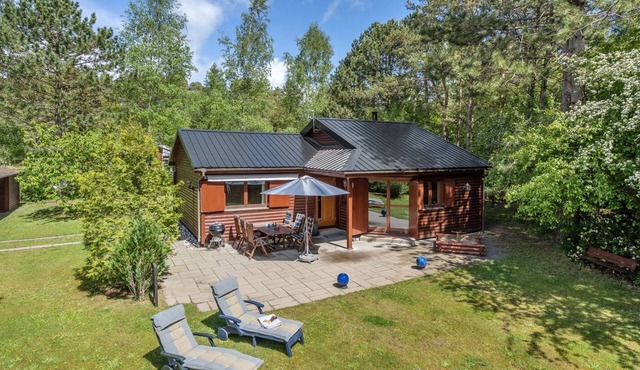 "Bette" - 8km from the sea by Interhome