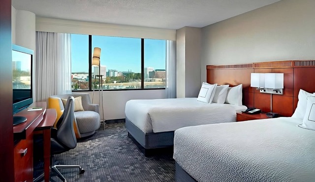 Better Choice for your Vacation! Indoor Pool, Pets Allowed