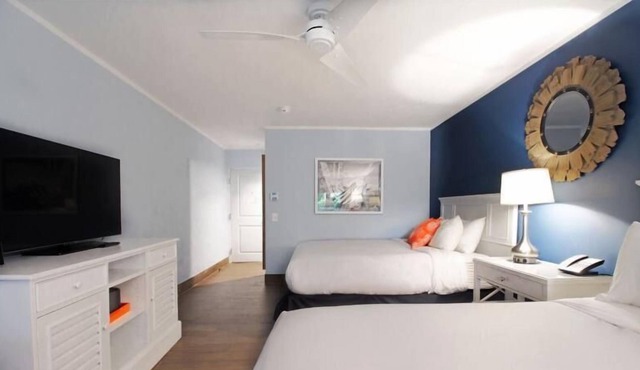 Better Choice for your Vacation! 3 Pet-friendly Units, Pool, Tennis Courts