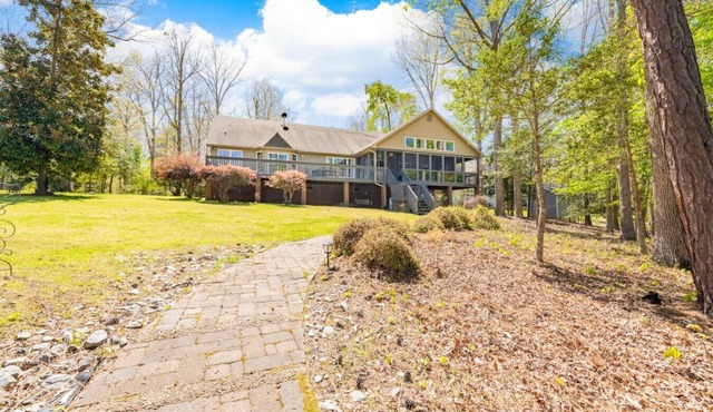 Better Lake Than Never | 4BR Lakefront Sleeps 12