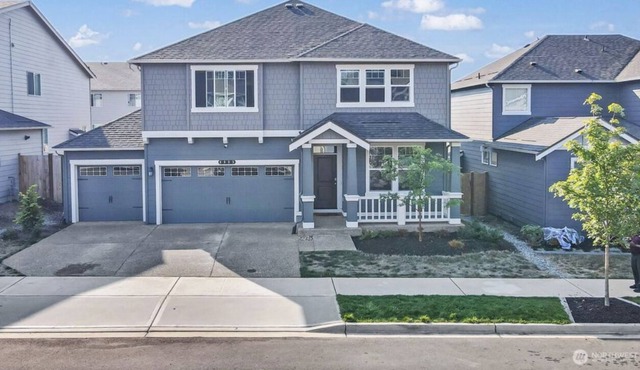 Better Than BnB Stay in awesome suburb Near ST. Peters Hospital