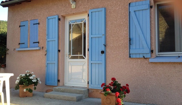 Between Blesle, Massiac and Brioude, Independent house 6 people