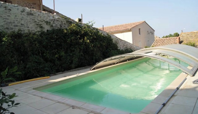 between carcassonne and narbonne with swimming pool