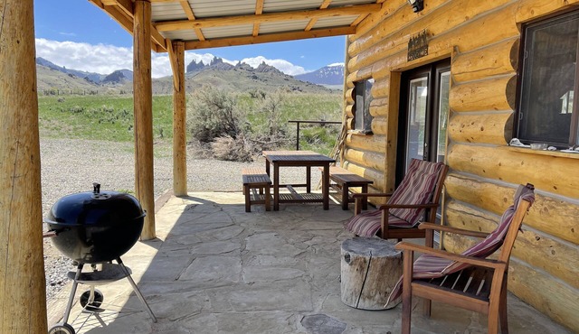Between Cody & Yellowstone Bunkhouse & Fishing On The Shoshone River-Listing #1