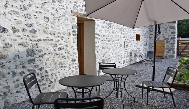 BETWEEN LAKE AND MOUNTAINS: L'Arcalod - charming ★ cottage in the heart of Savoie