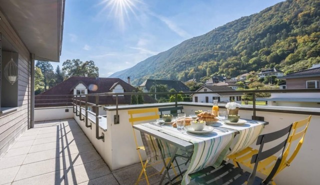 Between lake and mountain - T4 center Sevrier