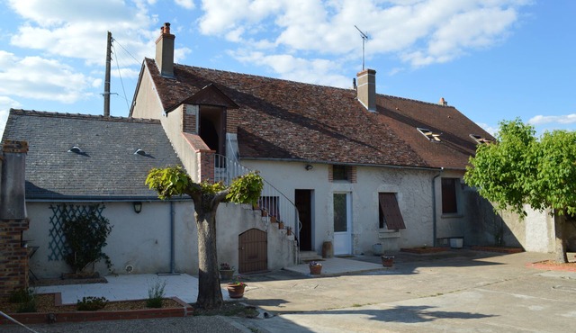 Between Loire and Castles
