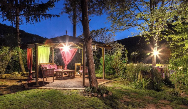 Between Lot and Dordogne, the meeting with two beautiful properties