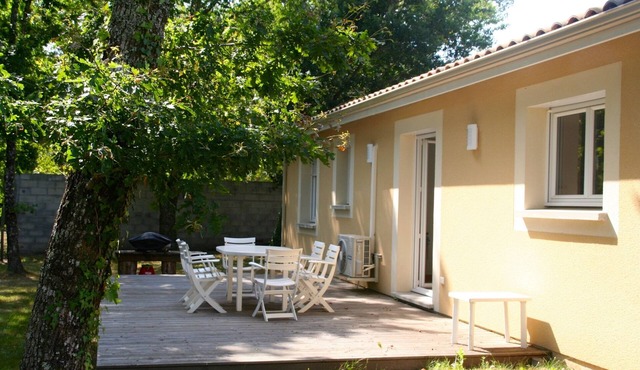 Between Ocean + Bay + Lake, comfortable and modern, idyllic and calm