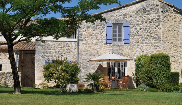 BETWEEN PROVENCE AND ARDECHE GUEST HOUSE AT MAS CHAZEL NEAR UZES AND NÎMES