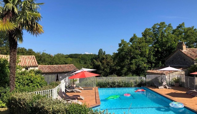 Between Sarlat and Bergerac, charming country house in a lovely hamlet.