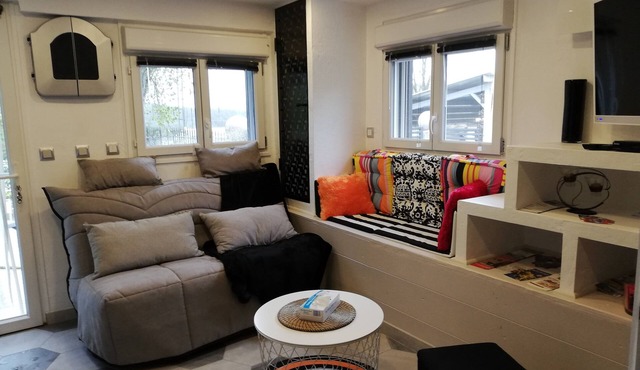 between sea and mountain