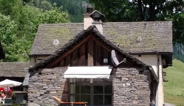 Between sky and forest - romantic chalet in nature