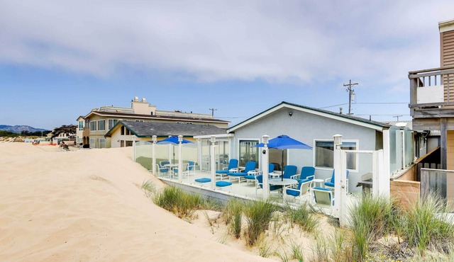 Between the Dunes: Breezy Beachfront Oceano Home!
