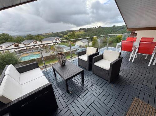 Between the Moors Hideaway