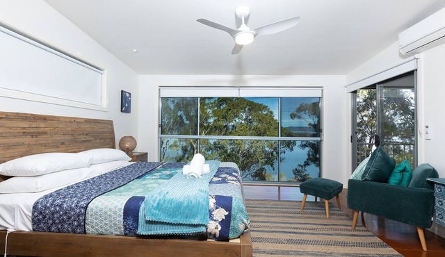 Between the ocean & the lake