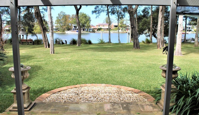 Between Waters at Dora Creek