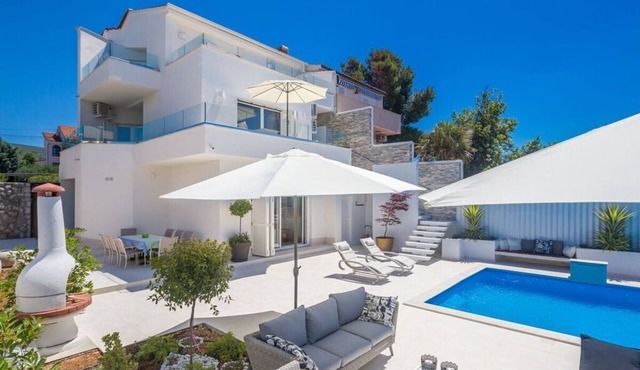Beuatiful Villa Punat wiht sea view on Krk