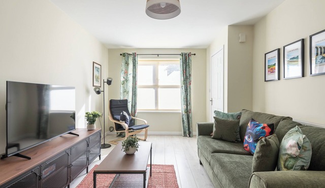 Beverley 2 bedroom Central Home Garden Parking