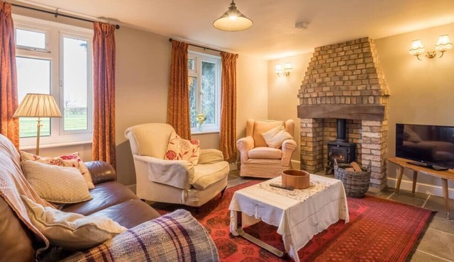 Bewick Cottage - Charming & Cosy Country Cottage