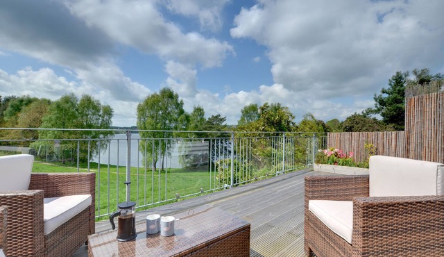 Bewl Cottage - Three Bedroom House, Sleeps 5