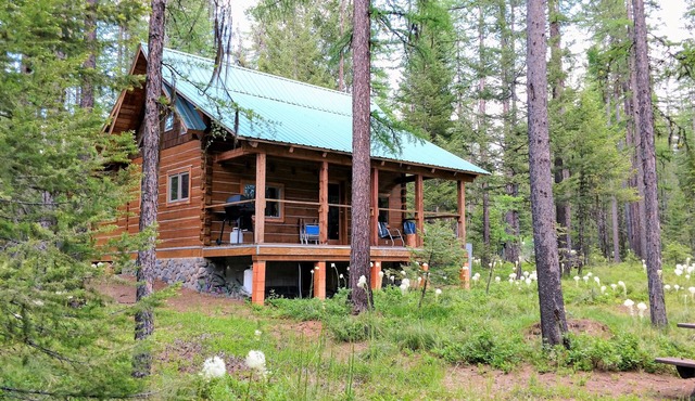 Beyersfort next to Cygnet Lake - Sleeps 5, Private Dock w/Canoe, No Wi-Fi