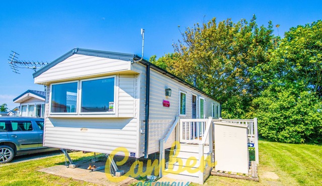 BH25 - Marlie Farm Holiday Park - New Romney - Sleeps 6 - Dog Friendly - Private Parking