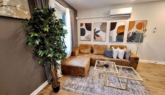 Bi-Level 3 BR plus Finished Basement | Sleeps 12