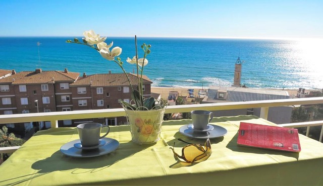 Bianca Seaview & Beach Apartment