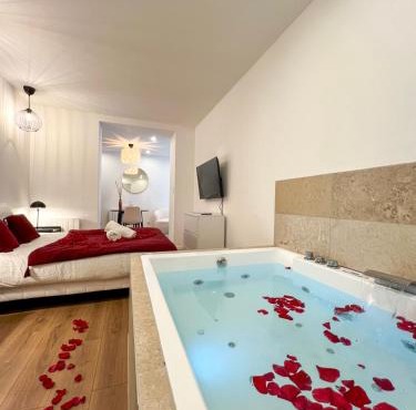 Bibemus Casa Maja - baignoire balnéo - parking - terrasse