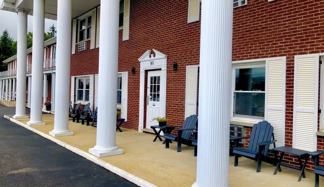 Bicentennial Inn