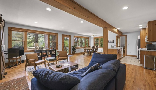 Bidwell Landing | Lakefront Spacious