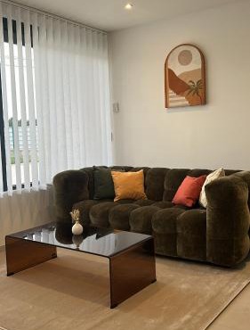 Bien calme et spacieux avec baignoire balneo