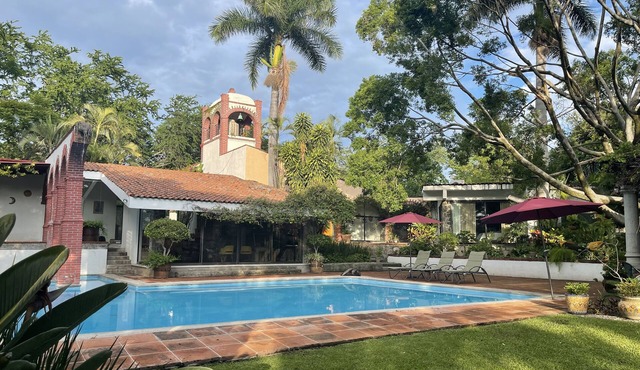 Bienteveo House 15 min from Cuernavaca/Weekly and monthly discount available!