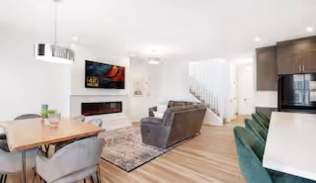 Big 5BR Home Calgary – Near Airport, Banff & DT