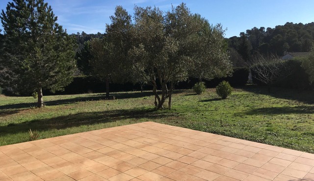 BIG AIR CONDITIONED HOUSE AT THE DOORS OF THE CITY