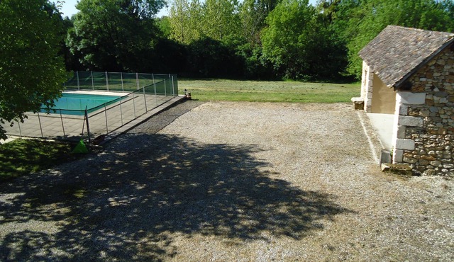 BIG AND BEAUTIFUL STONE HOUSE, POOL SECURE