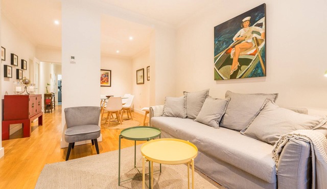 BIG Apartment Downtown Madrid Malasaña M (MAL27)