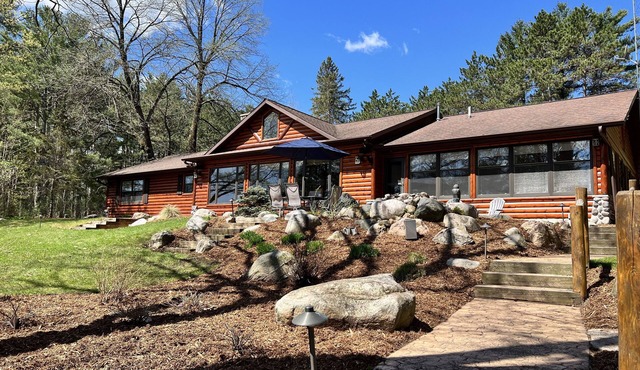 Big Arb Lakeside Ranch by Restaurants, Trails, Minutes to Minocqua Cable & Wi-Fi