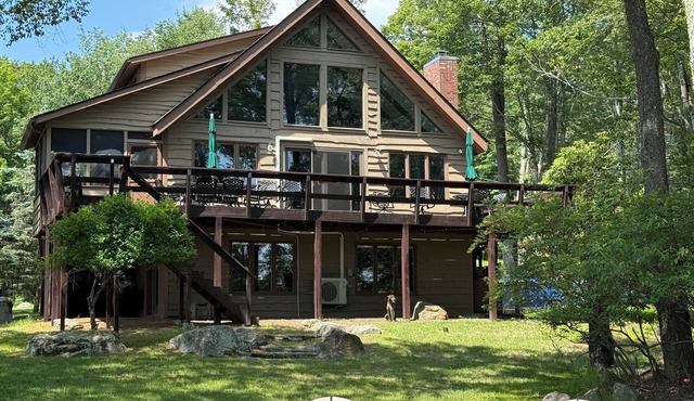 Big Bass Lake Poconos Lakefront Retreat