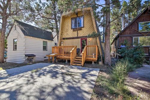 Big Bear City Cabin with Deck, 5 Mi to Lake!