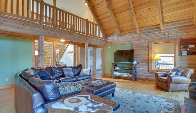 'Big Bear Lodge' - Cabin in Massanutten Resort!