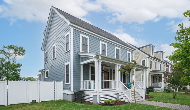 Big, Beautiful & Beachside Bliss - Sleeps 10!