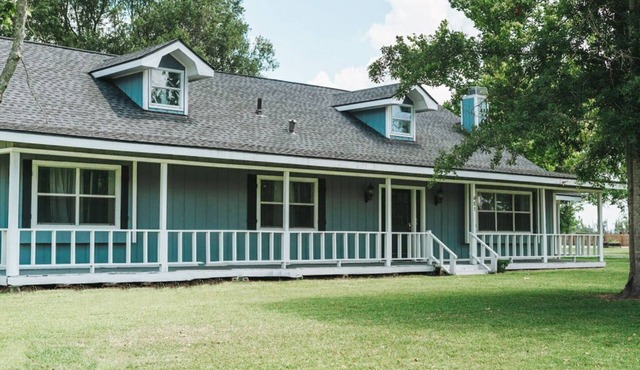 Big Beautiful Family Home Near Park