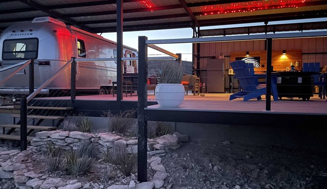 Big Bend StarGazer PLUS: 2 Retro Airstreams for 4