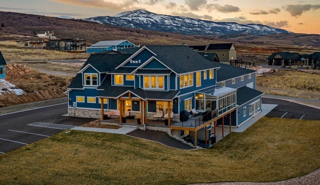 Big Blue Bear Lake | Sleeps 65, MEGA home, Event Friendly, Sports Court & More!