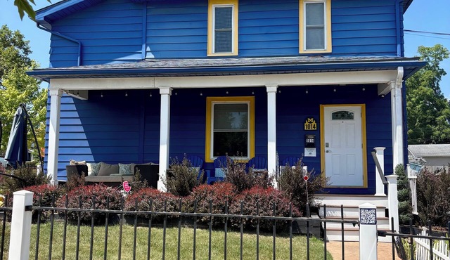 Big Blue House Ann Arbor - 500 feet from The Big House